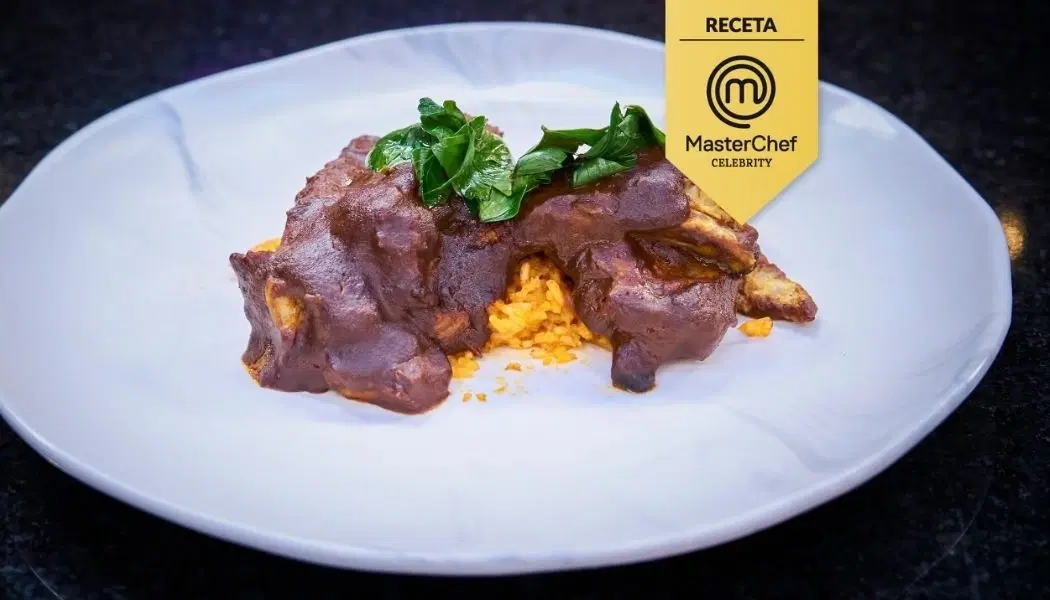 Receta mole con costillas. 